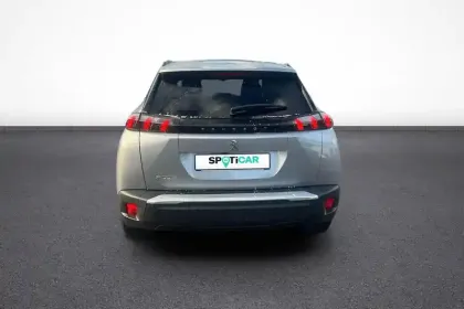 Photo 48 Peugeot 2008  PureTech 100 S&S BVM6