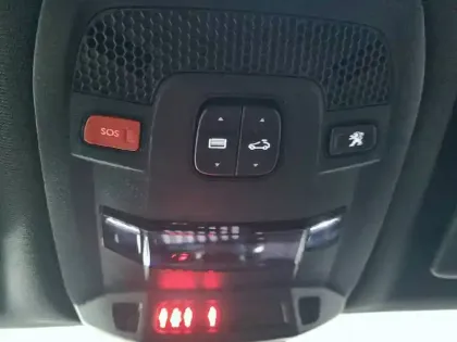 Photo 96 Peugeot 508  SW Hybrid4 360 e-EAT8 Peugeot Sport Engineered