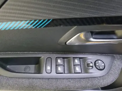 Photo 111 Peugeot 208  PureTech 75 S&S BVM5