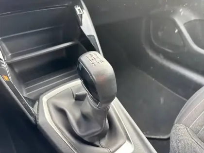 Photo 13 Peugeot 208  PureTech 75 S&S BVM5