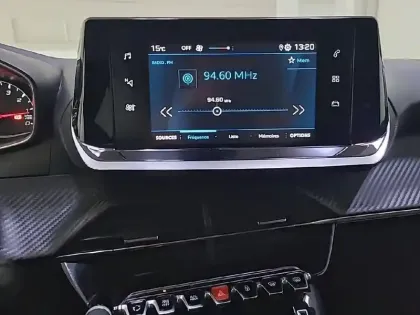 Photo 69 Peugeot 208  PureTech 75 S&S BVM5