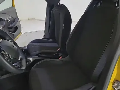 Photo 61 Peugeot 208  PureTech 75 S&S BVM5