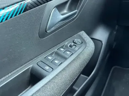 Photo 17 Peugeot 208  PureTech 75 S&S BVM5