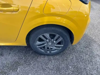 Photo 12 Peugeot 208  PureTech 75 S&S BVM5