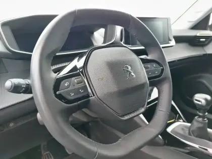 Photo 8 Peugeot 2008  PureTech 100 S&S BVM6