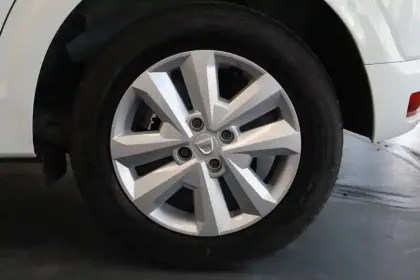 Photo 6 Dacia Sandero  SCe 65 - 22