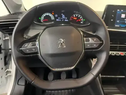 Photo 15 Peugeot 208  PURETECH 75 S&S BVM5