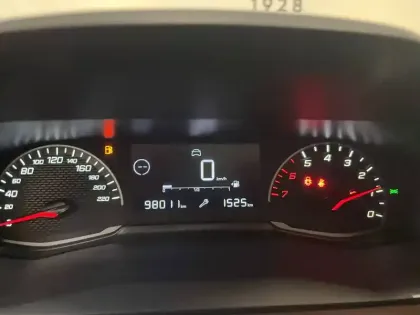 Photo 47 Peugeot 208  PURETECH 75 S&S BVM5