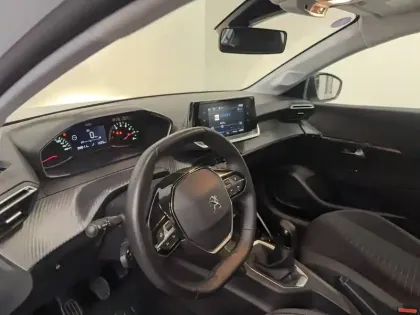 Photo 46 Peugeot 208  PURETECH 75 S&S BVM5