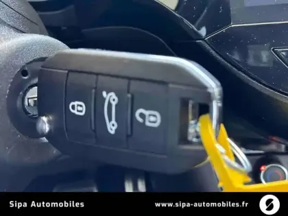 Photo 21 Opel Corsa  1.2 Turbo Hybrid 145 ch e-DCT6