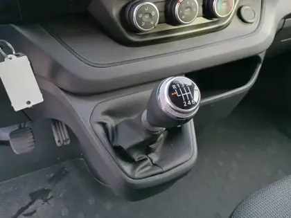 Photo 10 Renault Trafic  L1 dCi 150 Energy S&S