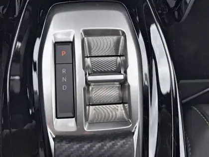 Photo 33 Peugeot 2008 Gén. II Ph2 GT 5