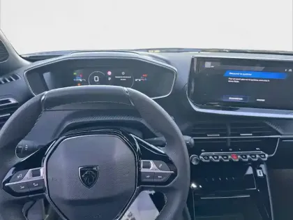 Photo 7 Peugeot 2008  Hybrid 145 e-DCS6