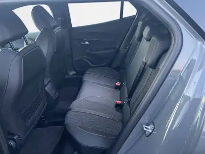 Photo 11 Peugeot 2008  Hybrid 145 e-DCS6