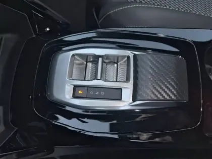 Photo 13 Peugeot 2008  Hybrid 145 e-DCS6