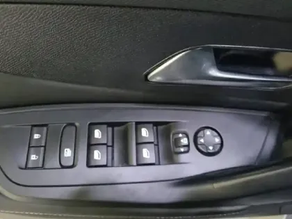 Photo 28 Peugeot 308 Gén. III Ph1 Allure 5