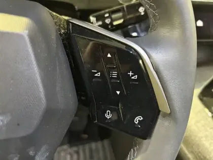 Photo 20 Peugeot 3008  Hybrid 145 e-DCS6