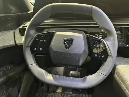 Photo 8 Peugeot 3008  Hybrid 145 e-DCS6