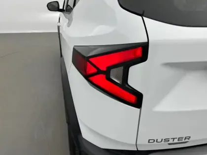 Photo 16 Dacia Duster  Hybrid 140