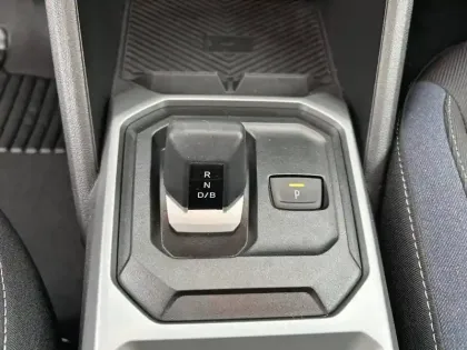 Photo 13 Dacia Duster  Hybrid 140