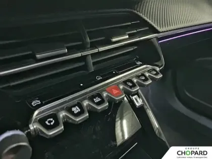 Photo 14 Peugeot 2008  PureTech 130 S&S EAT8