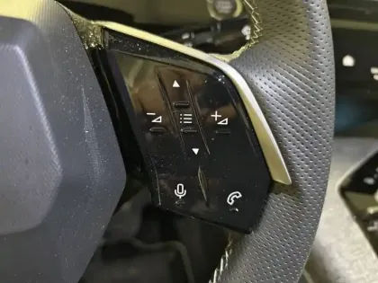 Photo 20 Peugeot 3008  Hybrid 145 e-DCS6