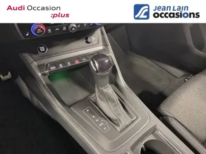 Photo 12 Audi Q3  35 TFSI 150 ch S tronic 7