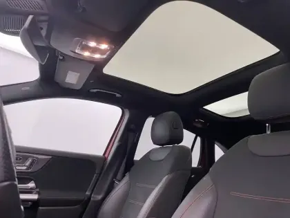 Photo 23 Mercedes GLA  250 e 8G-DCT