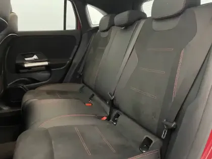 Photo 15 Mercedes GLA  250 e 8G-DCT