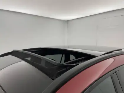 Photo 31 Mercedes GLA  250 e 8G-DCT