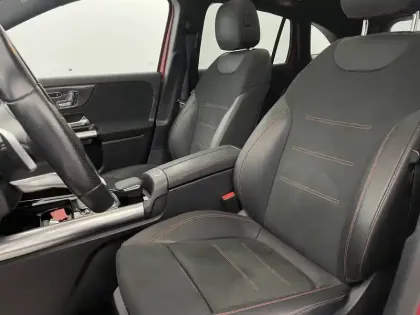 Photo 14 Mercedes GLA  250 e 8G-DCT