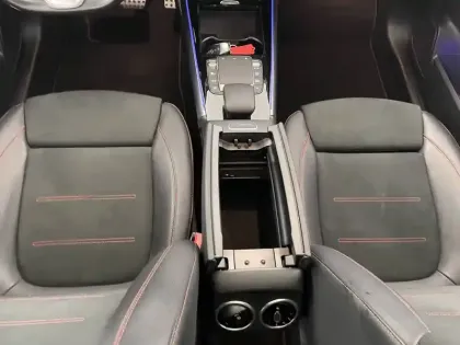 Photo 29 Mercedes GLA  250 e 8G-DCT