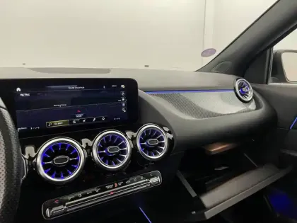 Photo 25 Mercedes GLA  250 e 8G-DCT