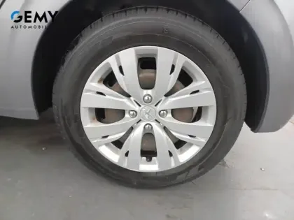 Photo 10 Peugeot 208  BlueHDi 100ch S&S BVM5