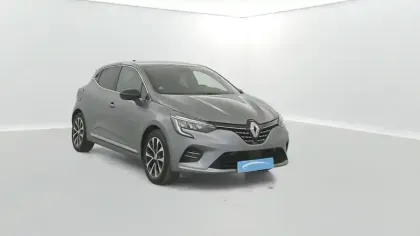 Photo 15 Renault Clio  E-Tech full hybrid 145