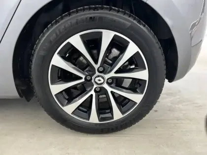 Photo 28 Renault Clio  E-Tech full hybrid 145