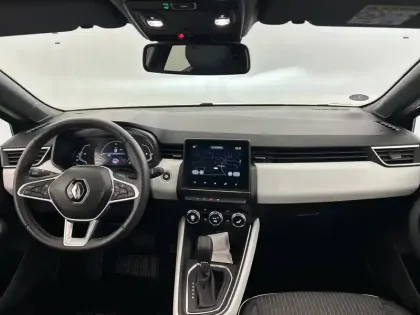 Photo 37 Renault Clio  E-Tech full hybrid 145