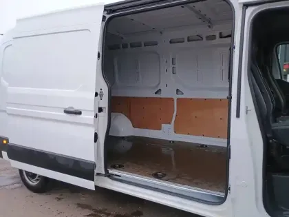 Photo 53 Renault Master  FG BLUE DCI 150 L3H2 3T5 TR