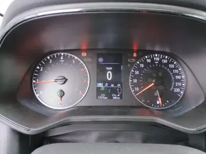 Photo 38 Renault Clio Gén. V (BJA) Ph1 NG Equilibre 5