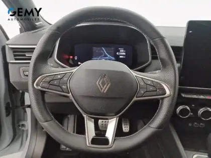 Photo 8 Renault Clio  E-Tech full hybrid 145 ch GSR2