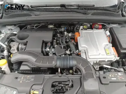 Photo 9 Renault Clio  E-Tech full hybrid 145 ch GSR2