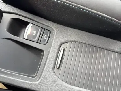 Photo 106 Renault Clio Gén. V (BJA) Ph2 esprit Alpine 5