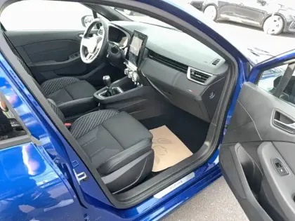 Photo 75 Renault Clio Gén. V (BJA) Ph2 esprit Alpine 5