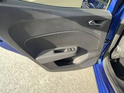 Photo 90 Renault Clio Gén. V (BJA) Ph2 esprit Alpine 5