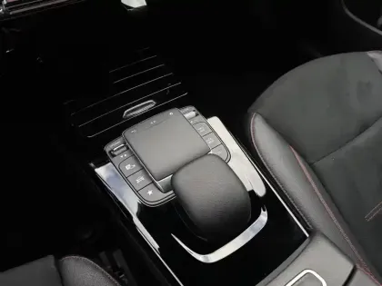 Photo 48 Mercedes CLA  Shooting Brake 250 e 8G-DCT