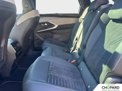 Photo 52 Peugeot 5008  Electrique 325 ch 73 kWh 4x4