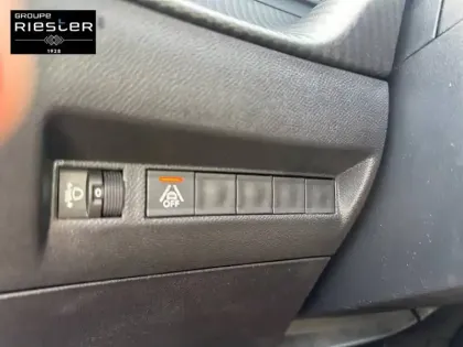 Photo 46 Peugeot 2008  PureTech 100 S&S BVM6