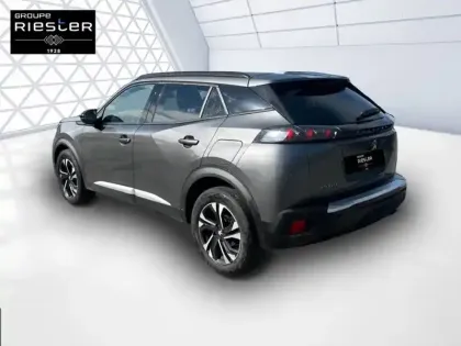 Photo 35 Peugeot 2008  PureTech 100 S&S BVM6