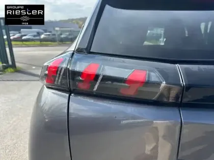 Photo 45 Peugeot 2008  PureTech 100 S&S BVM6