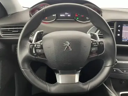 Photo 86 Peugeot 308 Gén. II Ph2 NG Allure Pack 5